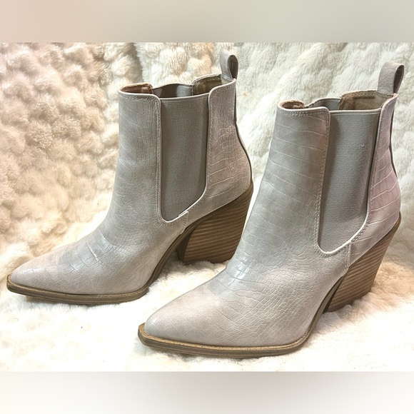 Barn Babe faux crocodile block chunky heel ankle boots women’s size 7.5 - Picture 2 of 12